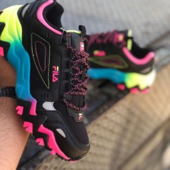 Fila Oakmont TR Women’s Multicolor Sneakers . Size 9 - Picture 2 of 9